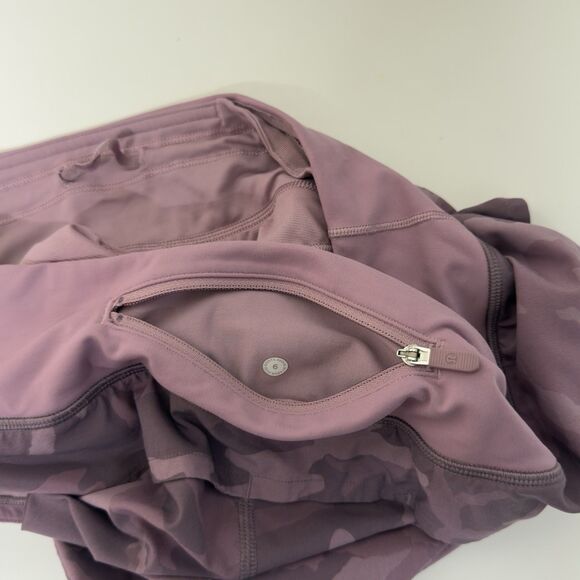 Lululemon Women’s Speed Up Shorts Brief lined Pink Camo Size 6 GUC - Picture 5 of 9